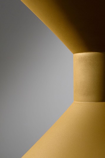 Detail des Gitani Couchtisch-Hockers in der Sanduhr-Version
