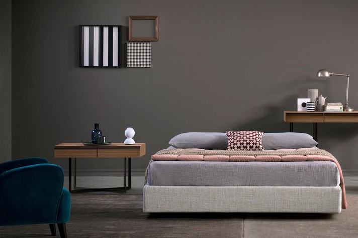Profile Drawers: Beistelltisch und Konsolentisch-Modell mit zwei Schubladen