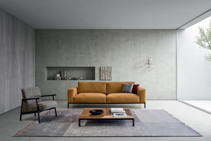 Man-Go Kollektion: 2-3 Sitzer-Sofa und niedriger Tisch