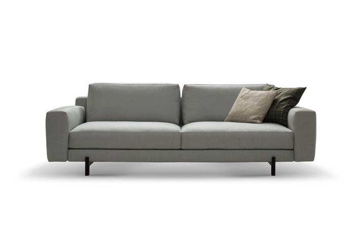 Konfigurationsbeispiel: geradliniges Sofa, Länge verfügbar von 210 bis 270 cm