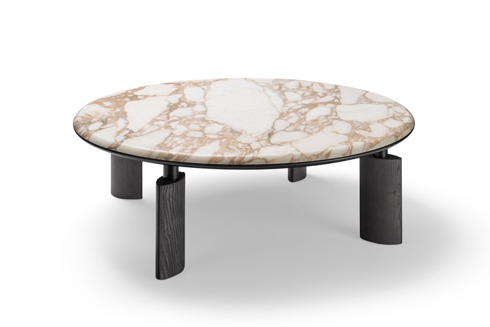 Round low table with marble top and wooden legs
