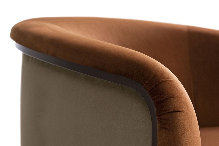 Detail of the curved back and armrest