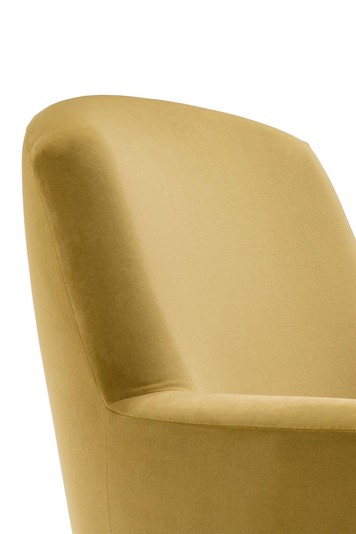 Detail of the curved back 