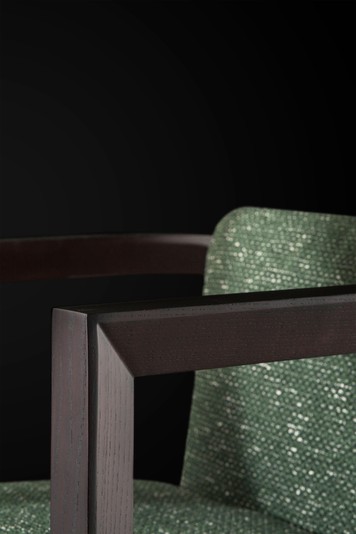 Detail of the ash wood frame, cut at 45°