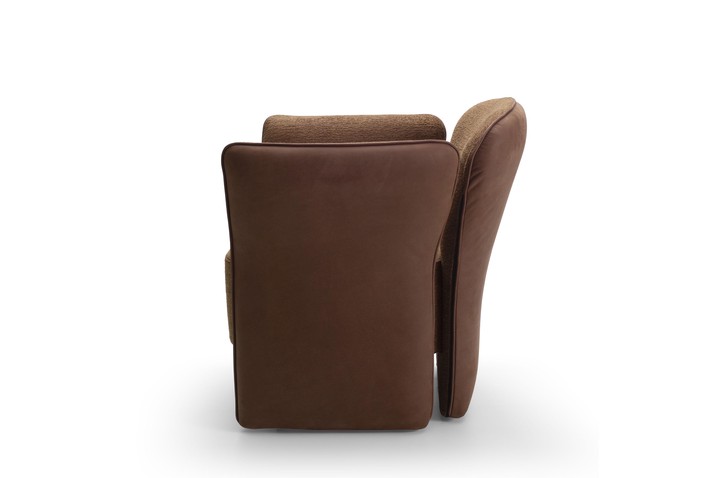 Side view of the armrest which touches the floor