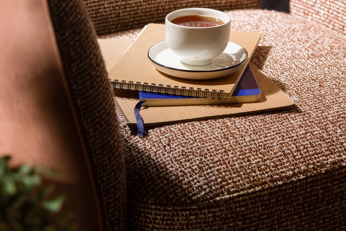 Detail of the comfortable seat and two-tone armrest