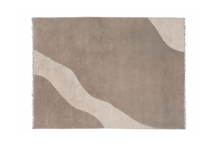 Short pile wool and viscose rug in beige