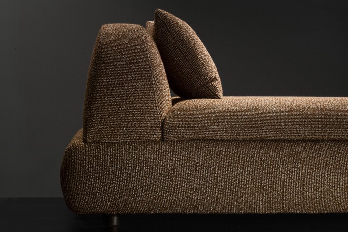 Detail of the chaise longue backrest with additional cushion