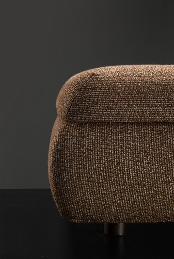 Detail of the chaise longue seat