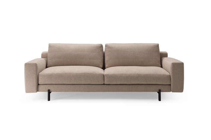 Configuration example: linear sofa with a 20 or 30 cm wide armrest
