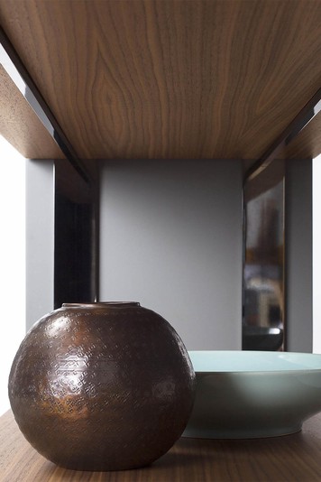 Detail of the beautifully crafted metal frame and shelves