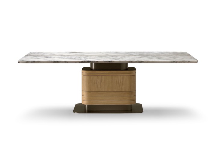 Pilar dining table combined with the Clarissa chairs 3 Pilar dining table in the version with a wooden