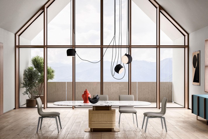 Pilar dining table combined with the Clarissa chairs