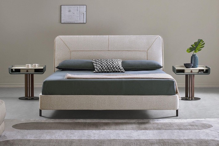 Bed with headboard with a captivating geometric design