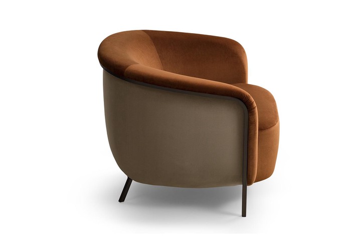 Vue de côté du fauteuil, modèle bicolore