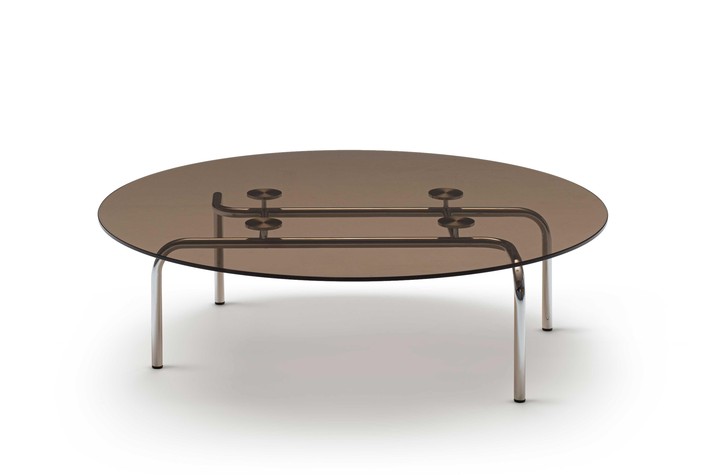 Table de salon en avec plateau en verre et structure tubulaire apparente