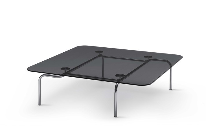 Table basse carrée avec plateau en verre et structure tubulaire