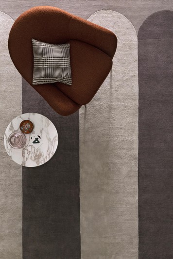 Tappeto decorativo nella variante Grey con frange colorate