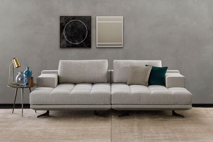 Divano extra profondo a due posti composto da due chaise longue