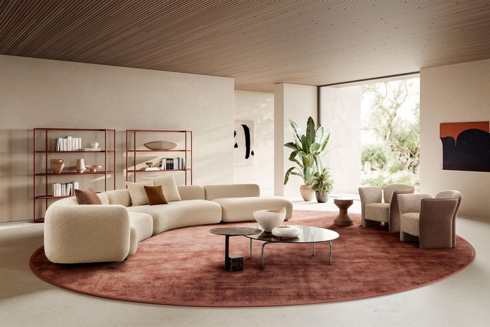 Divano modulare Shelly, ideale anche per uso a centro stanza in salotti del design moderno