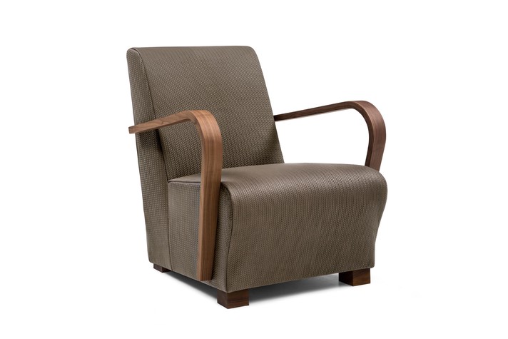Poltrona da lettura in stile vintage, intepretazione moderna del designer Giuseppe Manzoni
