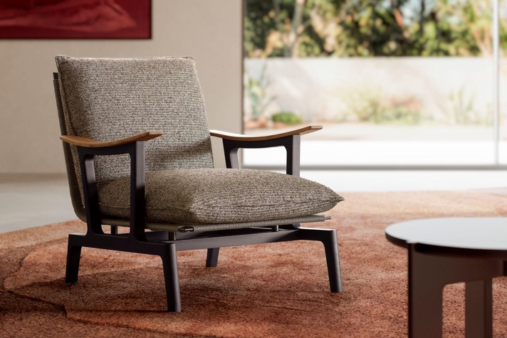 La poltroncina Oscar è un complemento perfetto per raffinati salotti o curati angoli lettura