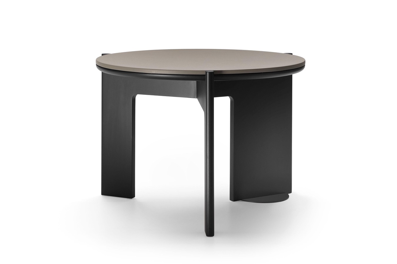 Serie di tavolini da salotto con piano in marmo e base in legno Mr President