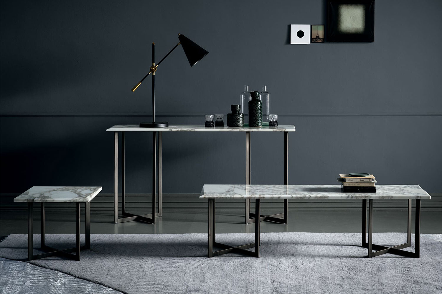 Black marble outlet top desk