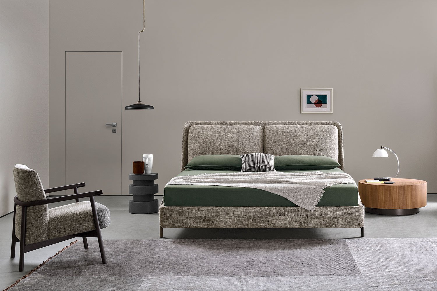 King size bed with angled headboard discount