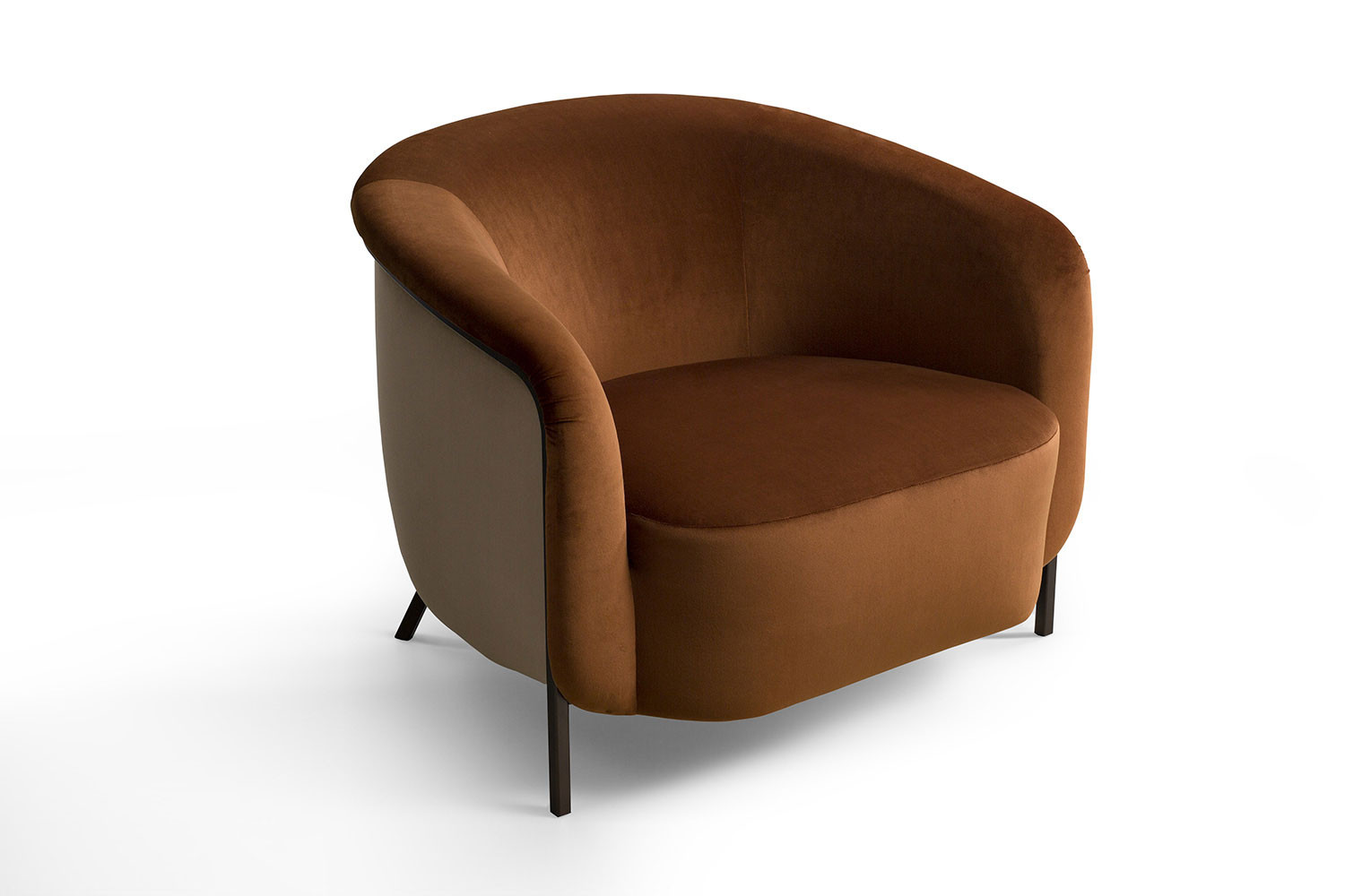 Ring, poltrona di design con seduta larga e profonda
