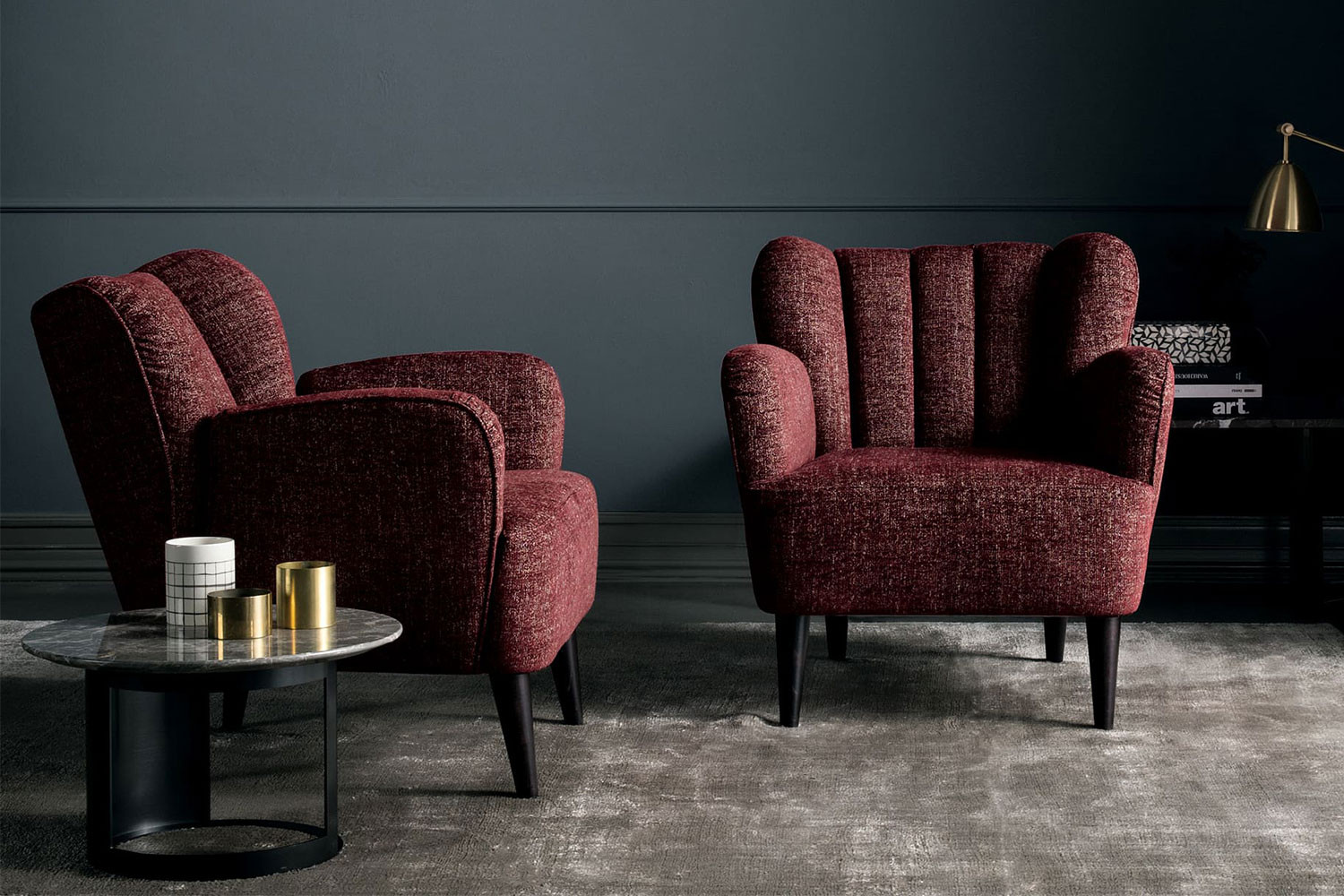 Scalloped cocktail chair with wooden legs Kim BODEMA