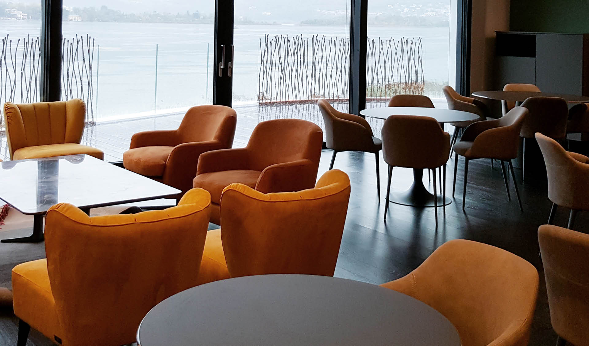 Hotel Bianca Relais dining room with lake view