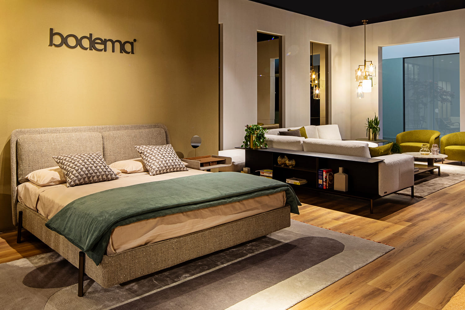 Schlaf- und Wohnbereich mit Möbeln aus der Bodema-Kollektion